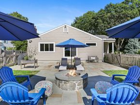 109 Green Acre Lane, Fairfield CT 06824