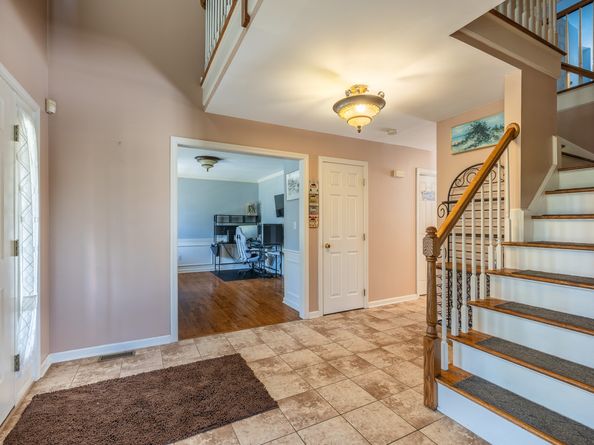 10 Mayflower Lane, Shelton CT 06484