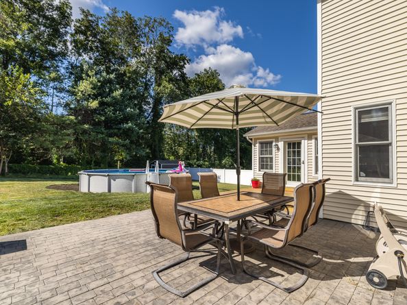 10 Mayflower Lane, Shelton CT 06484