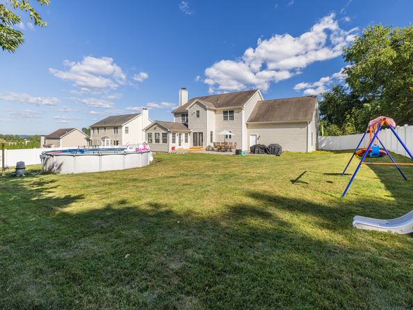 10 Mayflower Lane, Shelton CT 06484
