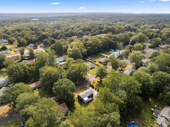 79 Johnson Street, Trumbull CT 06611