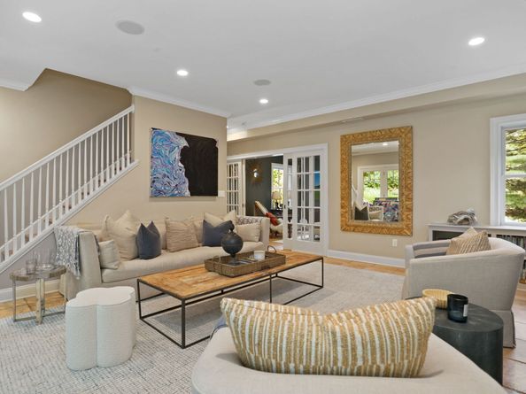 52 Putnam Road, New Canaan CT 06840