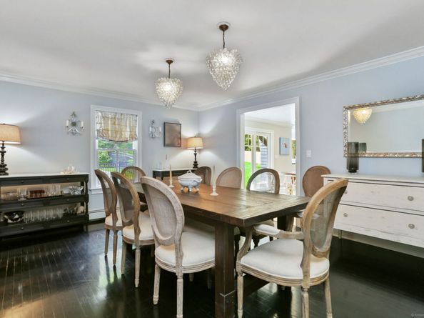 52 Putnam Road, New Canaan CT 06840