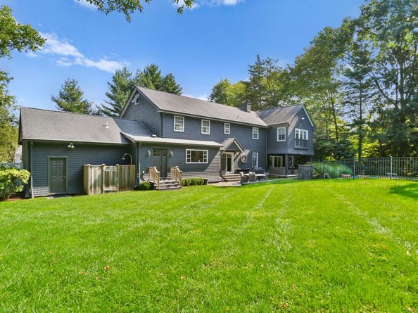 52 Putnam Road, New Canaan CT 06840