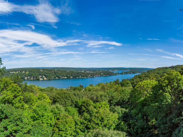 3 Spring Wood Lane, New Fairfield CT 06812