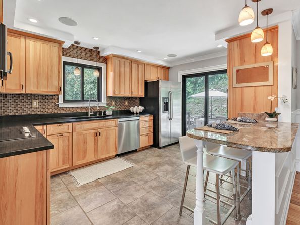 138 Pinewood Trail, Trumbull CT 06611