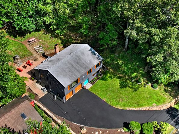 138 Pinewood Trail, Trumbull CT 06611