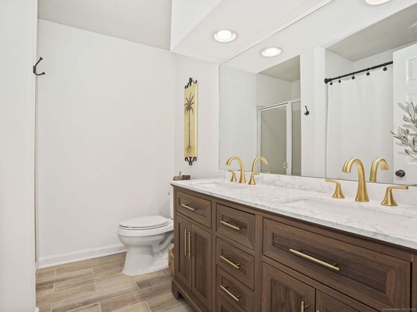 267 Mayfield Drive 267, Trumbull CT 06611