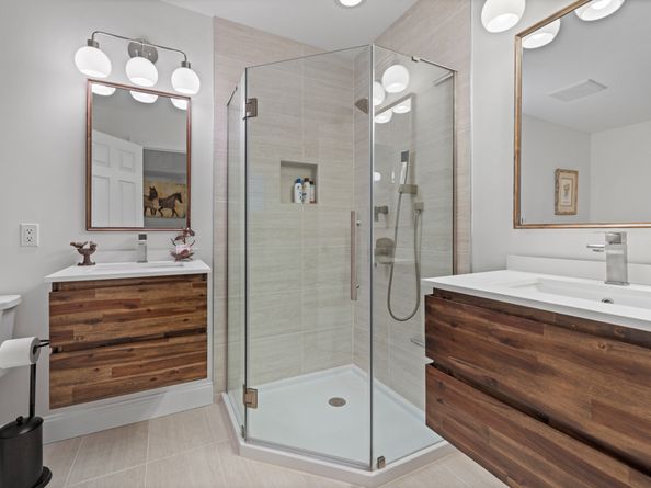 13 Mercy Street 13, Danbury CT 06810