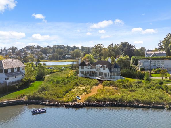 32 Edgewater, Westport CT 06880