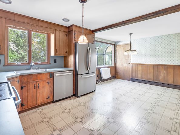 11 Laurel Street, Trumbull CT 06611