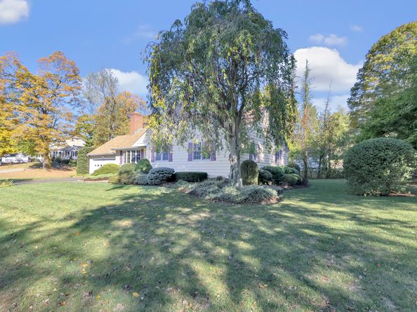 11 Laurel Street, Trumbull CT 06611