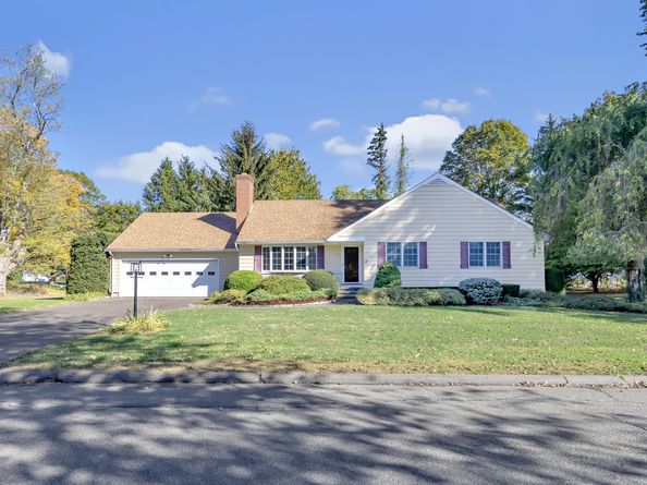 11 Laurel Street, Trumbull CT 06611