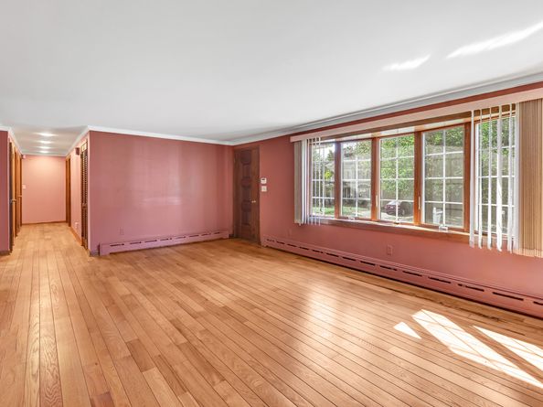 11 Laurel Street, Trumbull CT 06611
