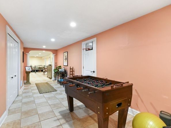 2 Westmoreland Road, Ridgefield CT 06877
