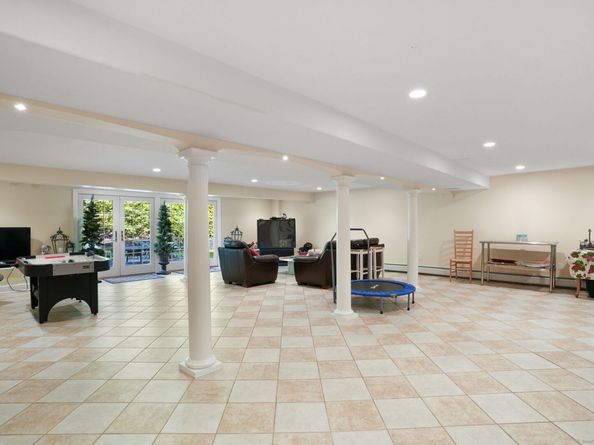 2 Westmoreland Road, Ridgefield CT 06877