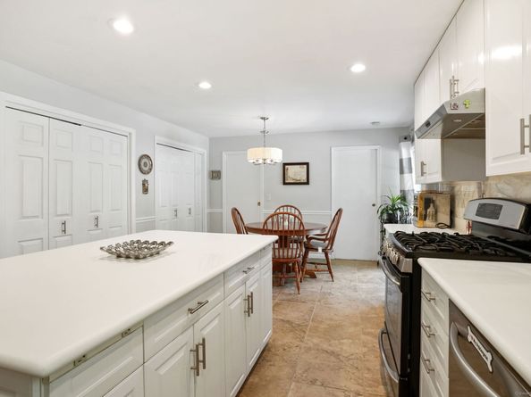 2 Westmoreland Road, Ridgefield CT 06877