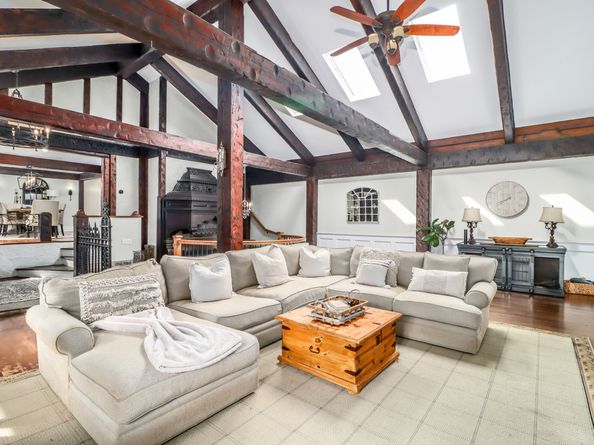 70 Obtuse Hill Road, Brookfield CT 06804