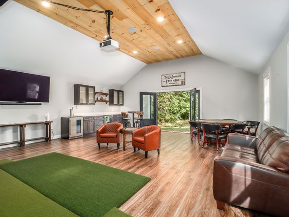 70 Obtuse Hill Road, Brookfield CT 06804