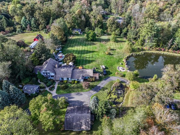 70 Obtuse Hill Road, Brookfield CT 06804