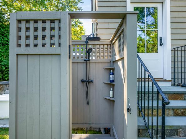 5 Mayflower Road, Darien CT 06820