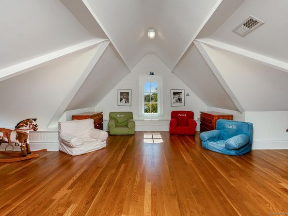 5 Mayflower Road, Darien CT 06820