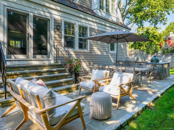 5 Mayflower Road, Darien CT 06820