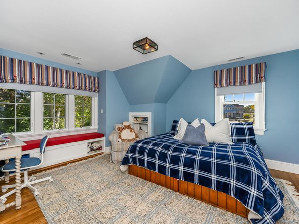 5 Mayflower Road, Darien CT 06820