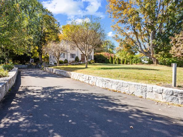 40 Great Plain Road, Danbury CT 06811