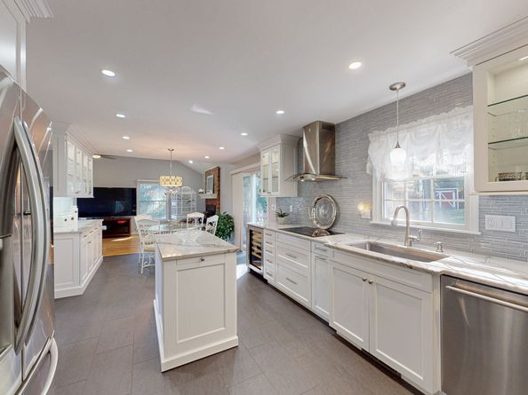 40 Great Plain Road, Danbury CT 06811