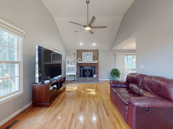 40 Great Plain Road, Danbury CT 06811