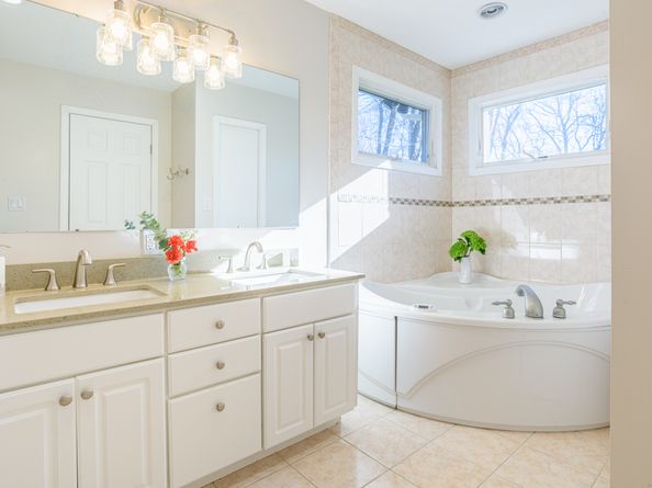 193 Putting Green Road, Trumbull CT 06611