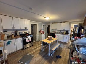 8 Jetland Place, Bridgeport CT 06605