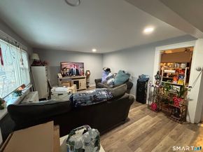 8 Jetland Place, Bridgeport CT 06605