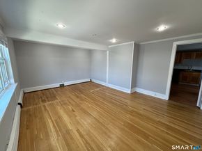 8 Jetland Place, Bridgeport CT 06605