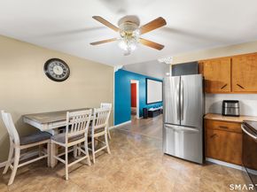 125 Lawn Avenue B6, Stamford CT 06902