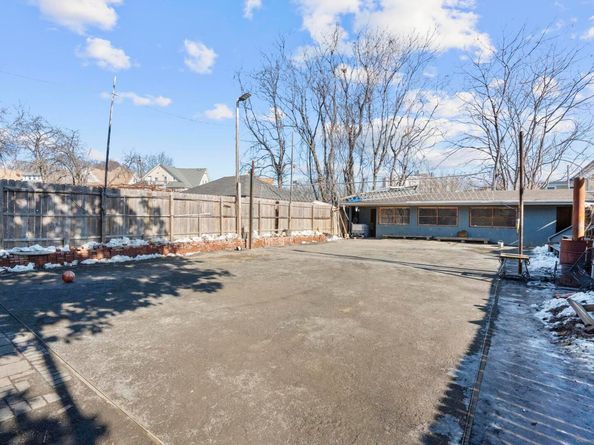 1146 Iranistan Avenue, Bridgeport CT 06605