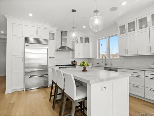 302 Gramercy Park 302, New Canaan CT 06840