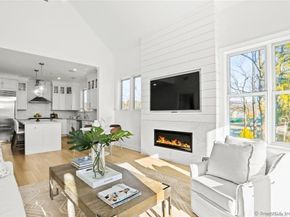 302 Gramercy Park 302, New Canaan CT 06840