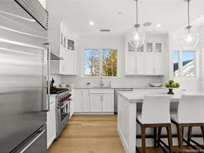 302 Gramercy Park 302, New Canaan CT 06840