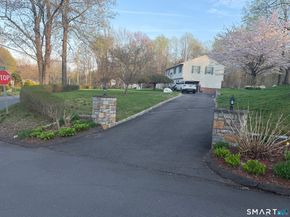 2 Ken Oaks Drive, Danbury CT 06810