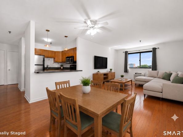 51 Schuyler Avenue 6F, Stamford CT 06902