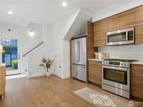 7433 A 4th Avenue NE, Seattle WA 98115