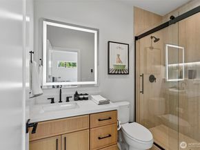 7324 7th Place SW A, Seattle WA 98106