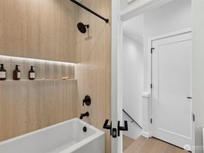 7324 7th Place SW A, Seattle WA 98106