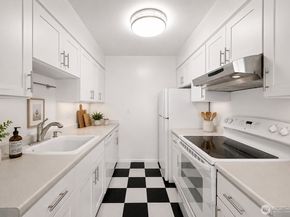 1156 Alki Avenue SW 104, Seattle WA 98116