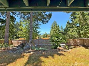 12901 Avante Drive, Silverdale WA 98383
