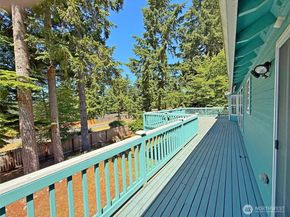 12901 Avante Drive, Silverdale WA 98383