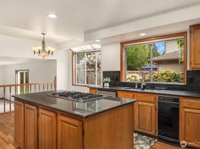 11828 43rd Drive SE, Everett WA 98208