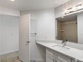10 143rd Avenue SE 4, Bellevue WA 98007